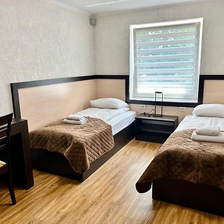 Hotel Koral Чернивци Екстериор снимка
