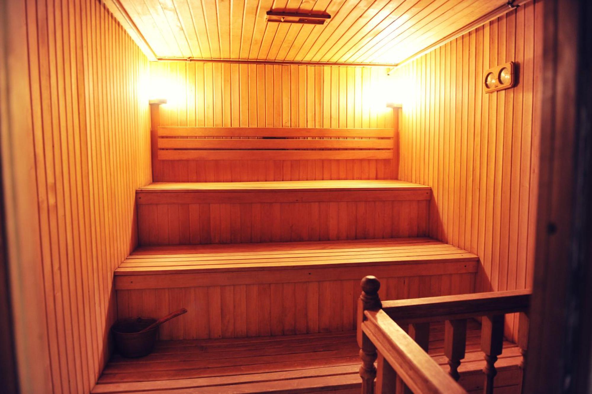Hotel Koral Чернивци Екстериор снимка