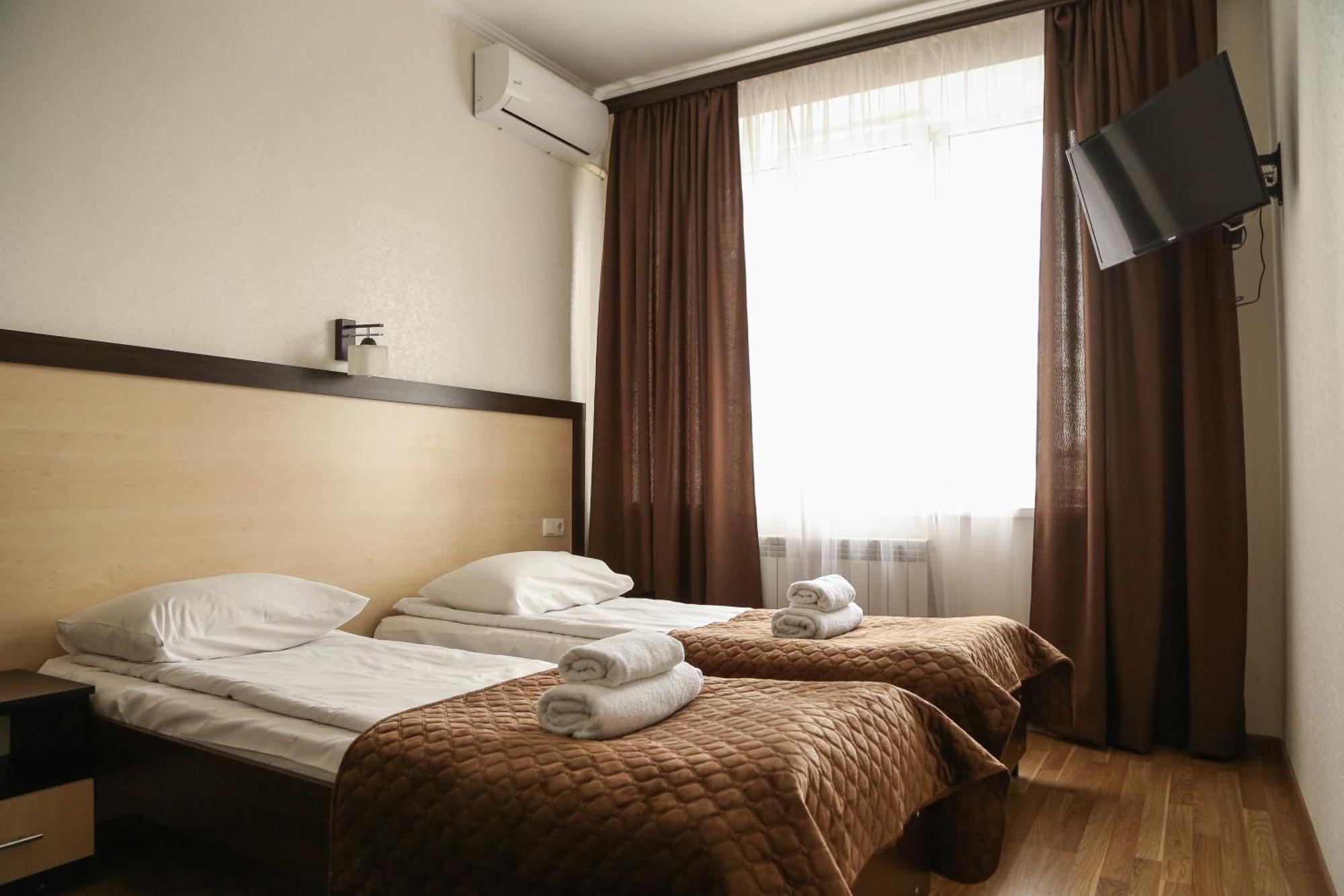 Hotel Koral Чернивци Екстериор снимка