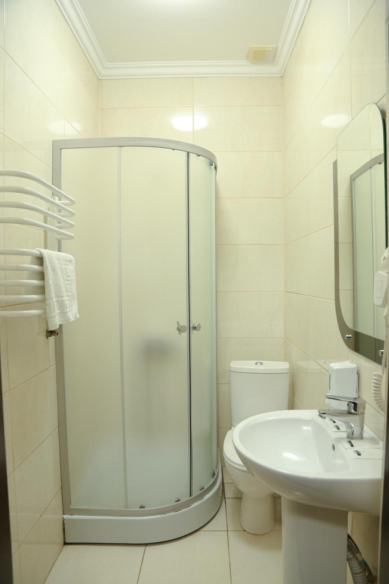 Hotel Koral Чернивци Екстериор снимка